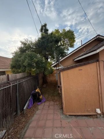 121 Roberts, Bakersfield, CA 93308