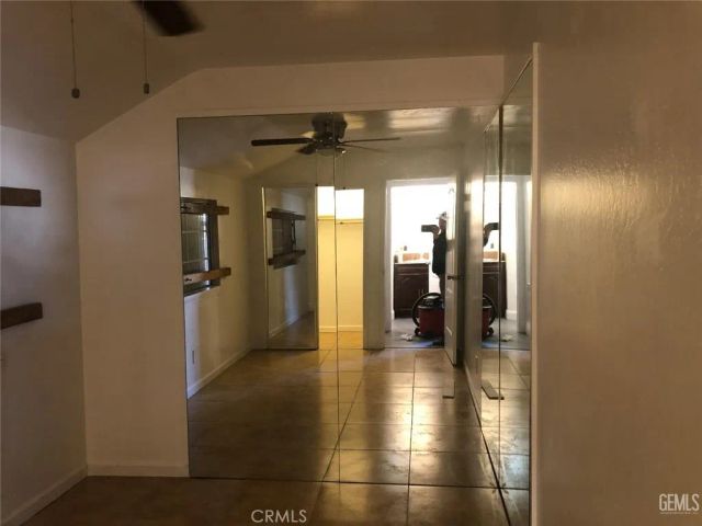 121 Roberts, Bakersfield, CA 93308