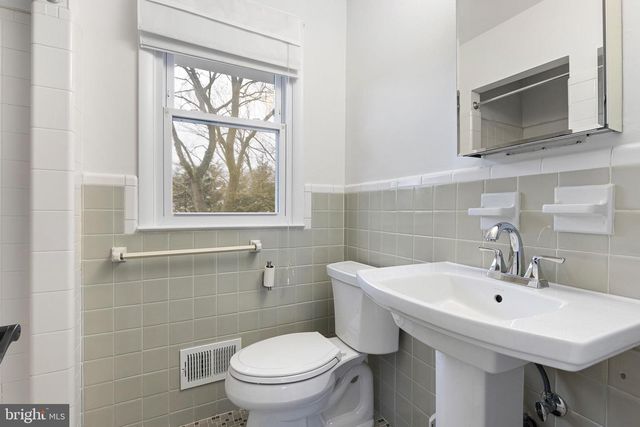 1207 WINDON DR, Wilmington, DE 19803