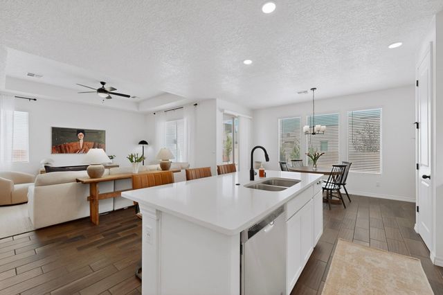 4356 Lauren Loop NE, Rio Rancho, NM 87124