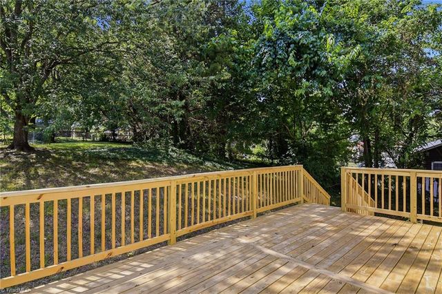 1160 Castlegate Drive, Winston-salem, NC 27103