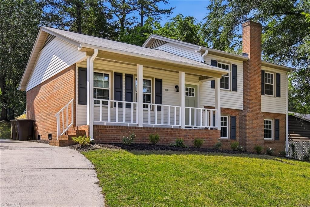 1160 Castlegate Drive, Winston-salem, NC 27103