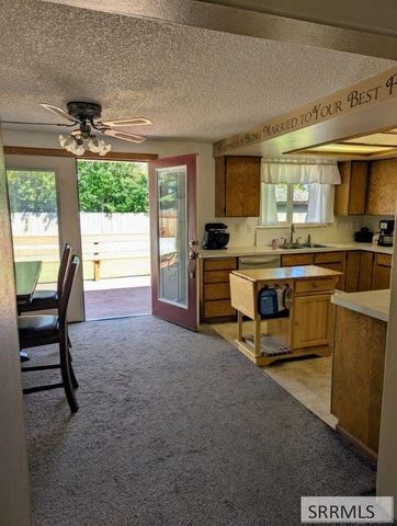 1875 Mckinzie Avenue, Idaho Falls, ID 83404