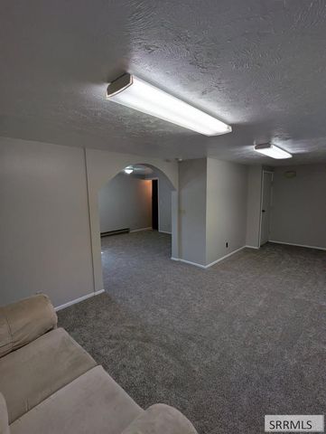 1875 Mckinzie Avenue, Idaho Falls, ID 83404