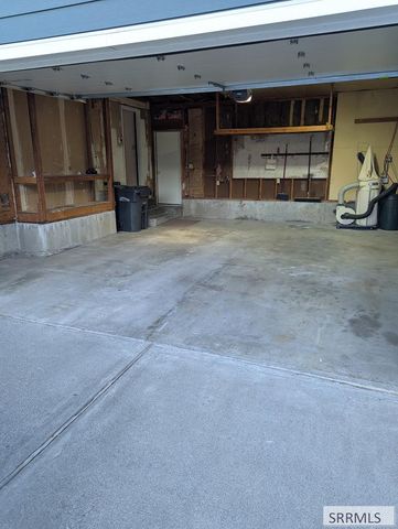 1875 Mckinzie Avenue, Idaho Falls, ID 83404
