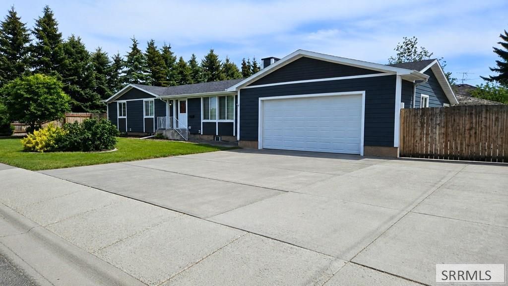 1875 Mckinzie Avenue, Idaho Falls, ID 83404