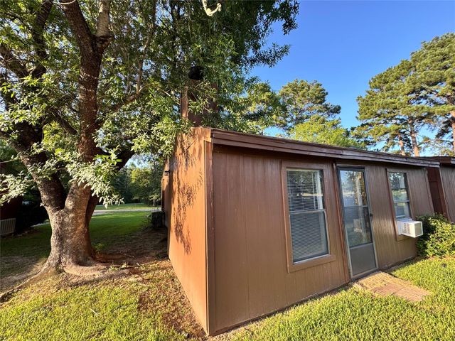 78 Westwood Drive W TH3, Trinity, TX 75862