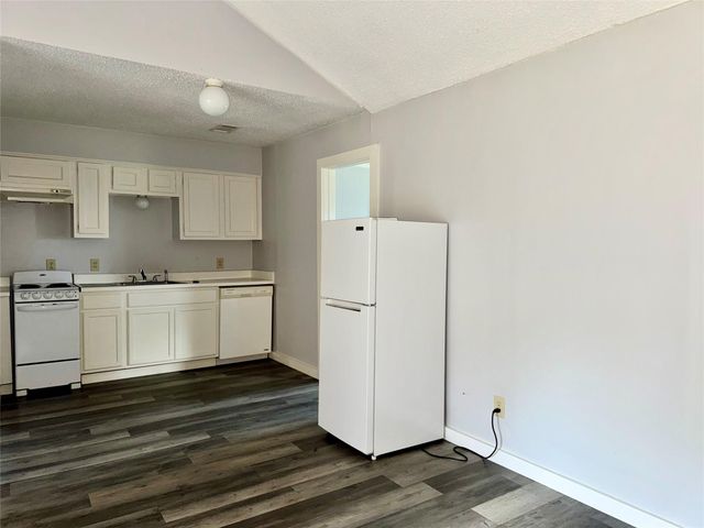 78 Westwood Drive W TH3, Trinity, TX 75862