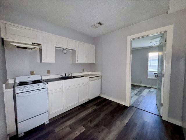 78 Westwood Drive W TH3, Trinity, TX 75862