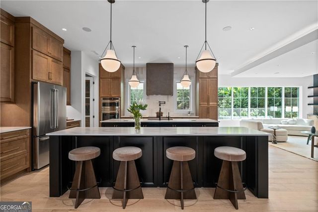 2650 ROSWELL Road, Marietta, GA 30062