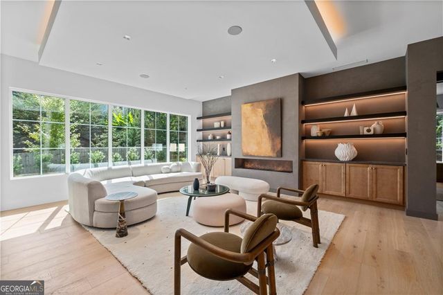 2650 ROSWELL Road, Marietta, GA 30062