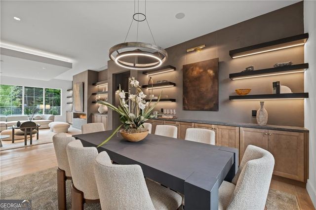 2650 ROSWELL Road, Marietta, GA 30062