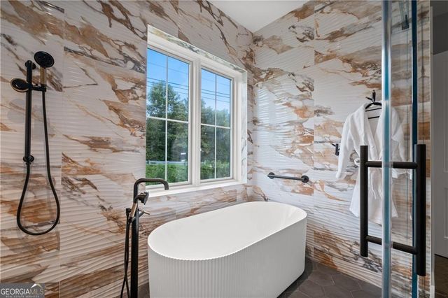 2650 ROSWELL Road, Marietta, GA 30062