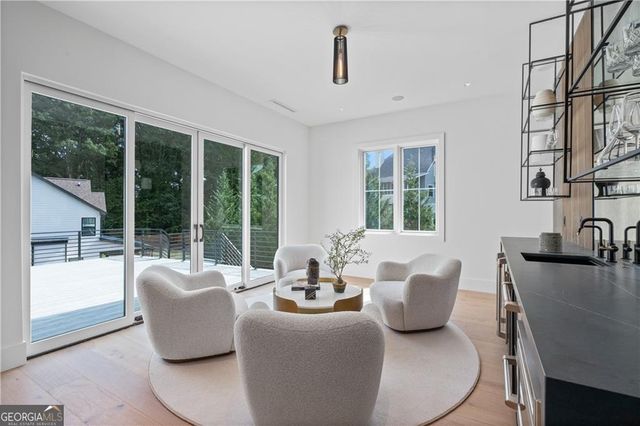 2650 ROSWELL Road, Marietta, GA 30062