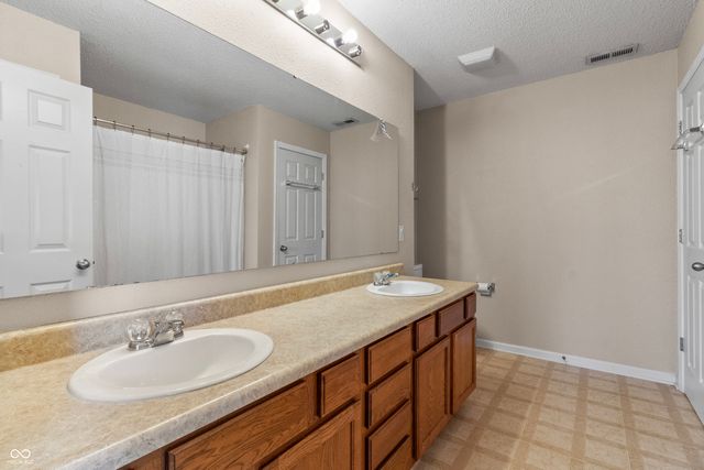 5227 Choctaw Ridge Way, Indianapolis, IN 46239