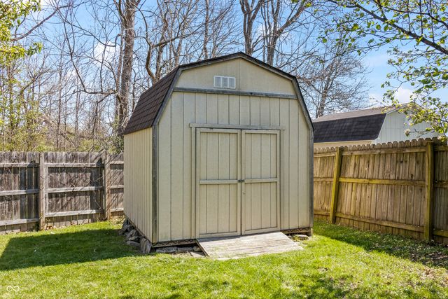 5227 Choctaw Ridge Way, Indianapolis, IN 46239