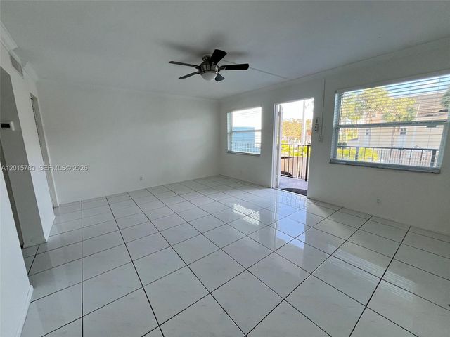 611 NE 14th Ave 202, Fort Lauderdale, FL 33304