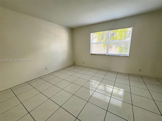 611 NE 14th Ave 202, Fort Lauderdale, FL 33304