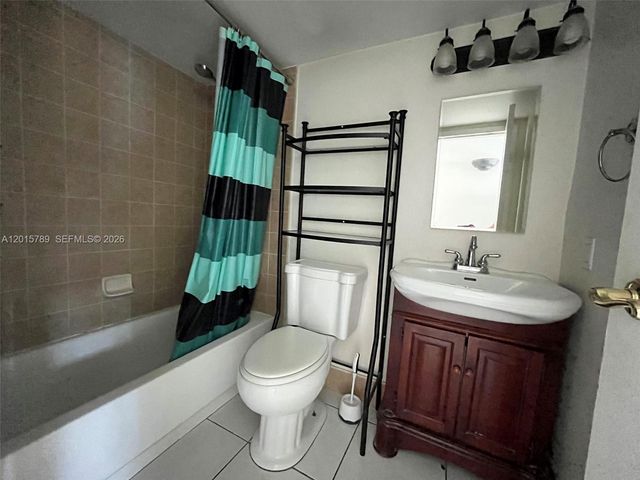 611 NE 14th Ave 202, Fort Lauderdale, FL 33304