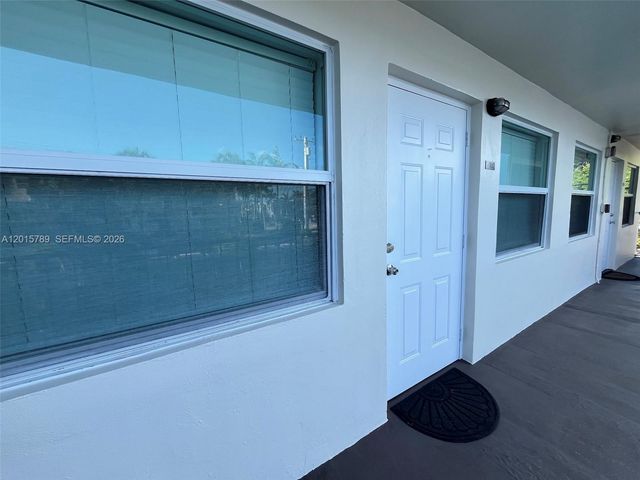 611 NE 14th Ave 202, Fort Lauderdale, FL 33304