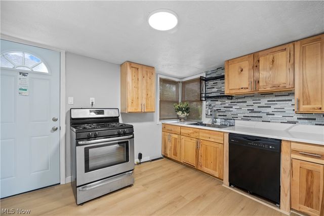 7540 State Road, Parma, OH 44134