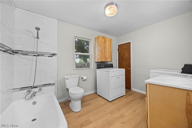 7540 State Road, Parma, OH 44134