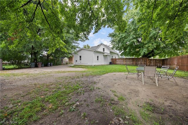 7540 State Road, Parma, OH 44134