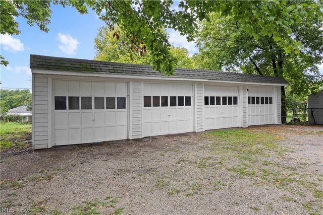 7540 State Road, Parma, OH 44134