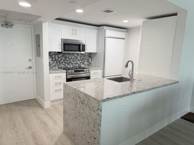 10275 Collins Avenue 614, Bal Harbour, FL 33154