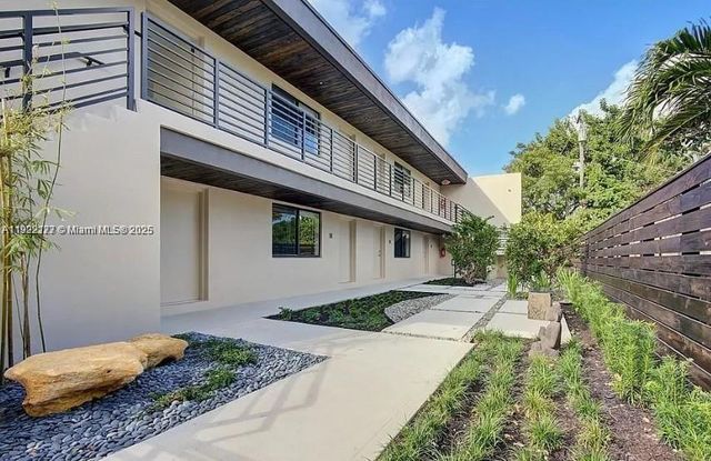 1273 NE 38th St 3, Oakland Park, FL 33334