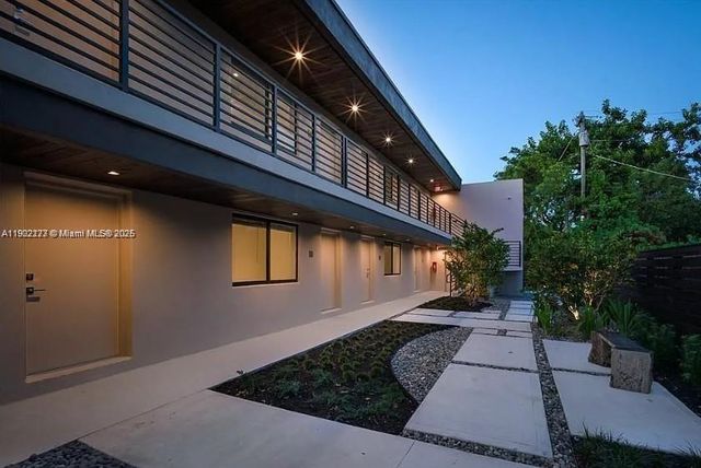 1273 NE 38th St 3, Oakland Park, FL 33334