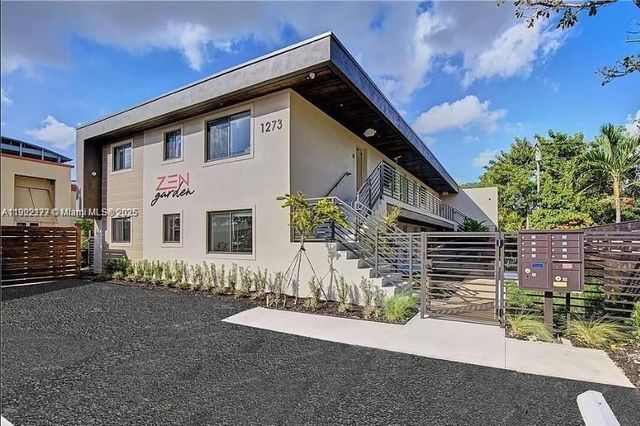 1273 NE 38th St 3, Oakland Park, FL 33334