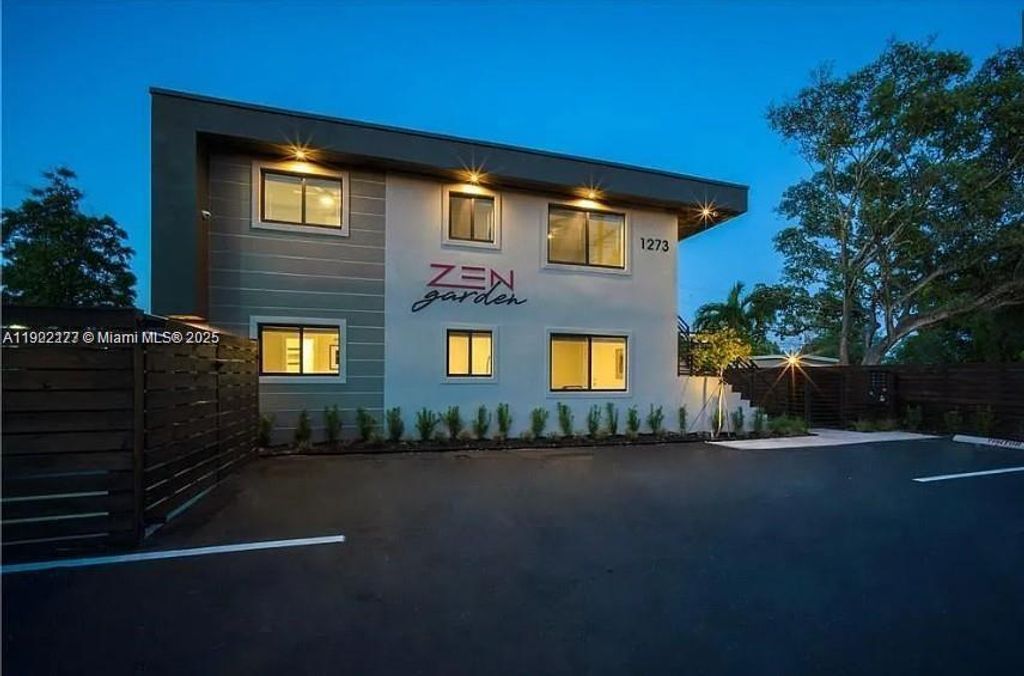 1273 NE 38th St 3, Oakland Park, FL 33334
