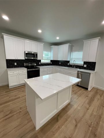 524 W Florence Street, Denison, TX 75020