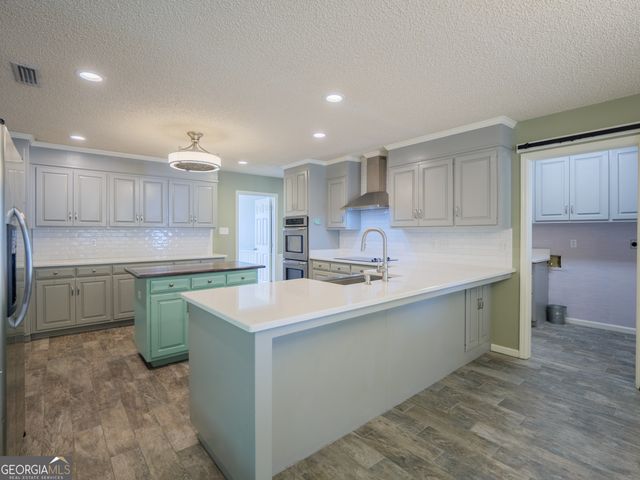 4710 Summerfield Drive, Hahira, GA 31632