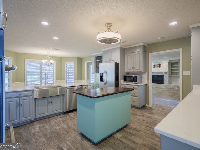 4710 Summerfield Drive, Hahira, GA 31632