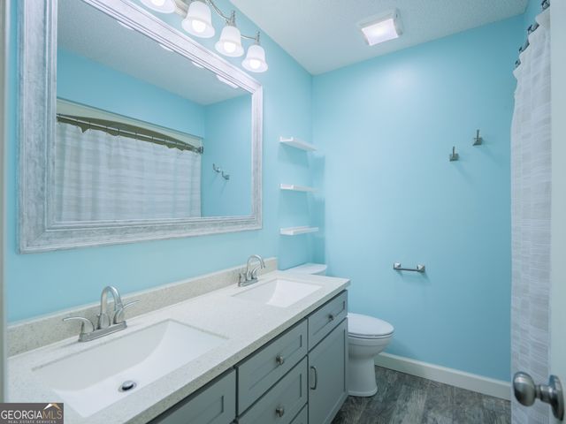 4710 Summerfield Drive, Hahira, GA 31632