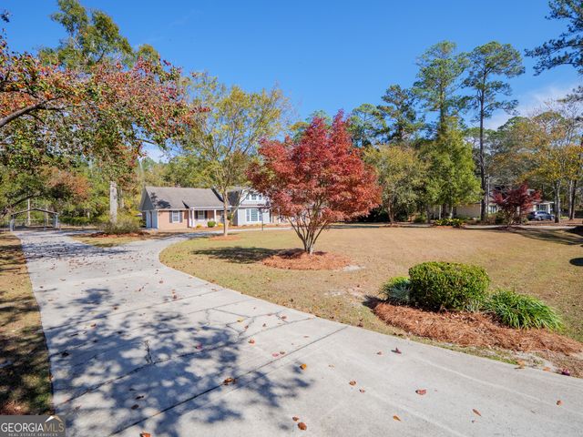 4710 Summerfield Drive, Hahira, GA 31632
