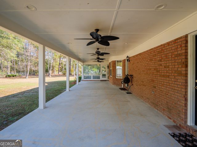 4710 Summerfield Drive, Hahira, GA 31632