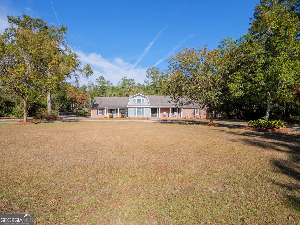 4710 Summerfield Drive, Hahira, GA 31632