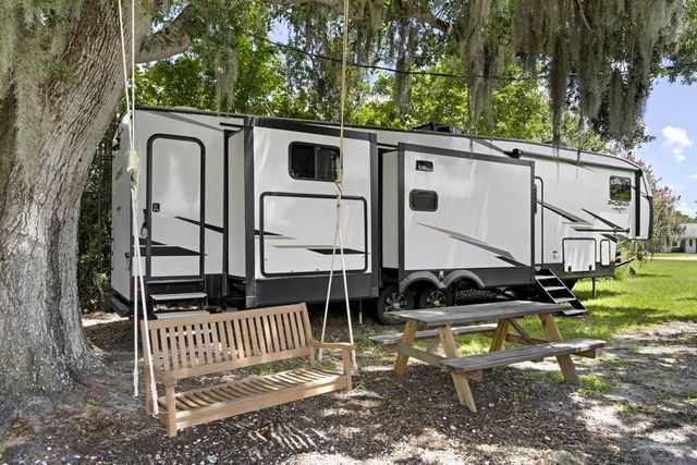 305 LINDEN DRIVE, Ellenton, FL 34222