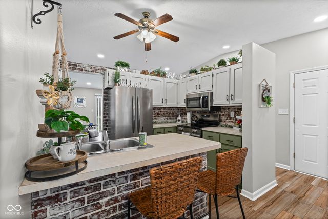 8124 Sheroak Court, Indianapolis, IN 46227