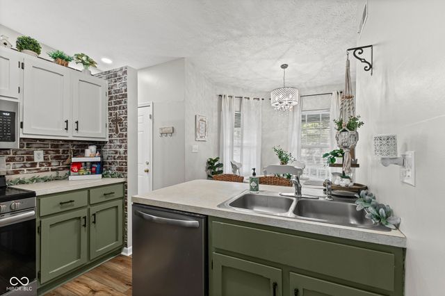 8124 Sheroak Court, Indianapolis, IN 46227
