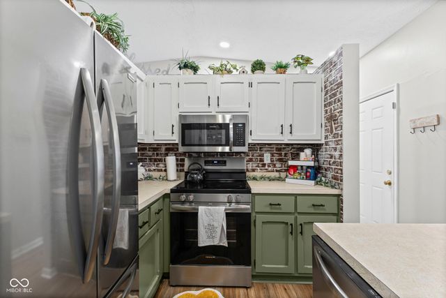 8124 Sheroak Court, Indianapolis, IN 46227