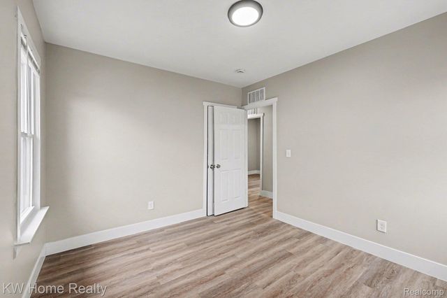 13723 Mapleridge Street, Detroit, MI 48205