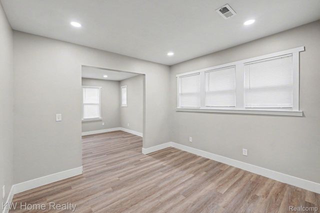 13723 Mapleridge Street, Detroit, MI 48205