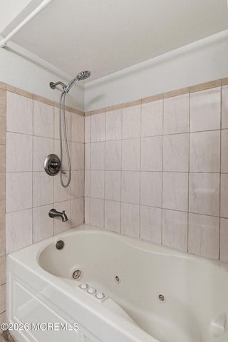 172 Bennetts Mills Road, Jackson, NJ 08527