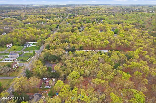 172 Bennetts Mills Road, Jackson, NJ 08527
