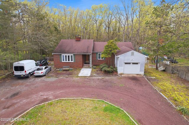 172 Bennetts Mills Road, Jackson, NJ 08527