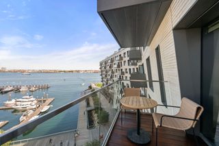 300 Pier 4 Blvd 7M, Boston, MA 02210
